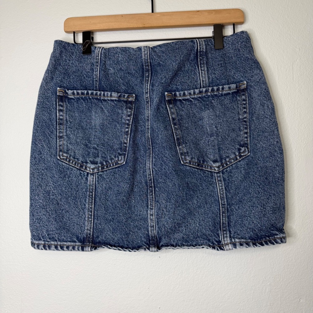 Old Navy - Denim Mini Skirt Front Zipper Medium Wash 100% Cotton Size 6 - Picture 3 of 8